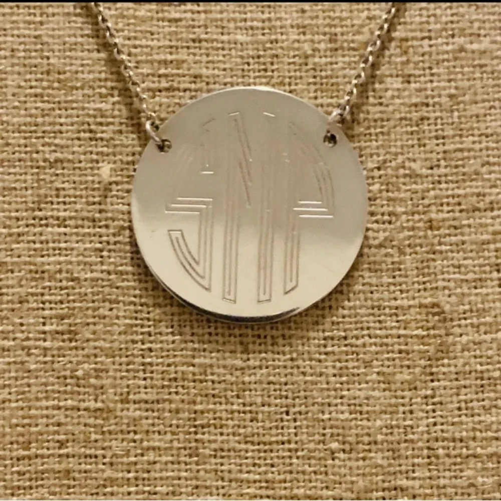 Stella & Dot | Necklace | Signature Engravable Disc Necklace